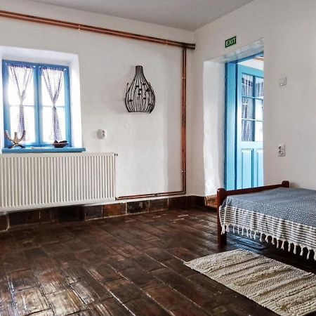 Matejev Konak Susara Bagian luar foto